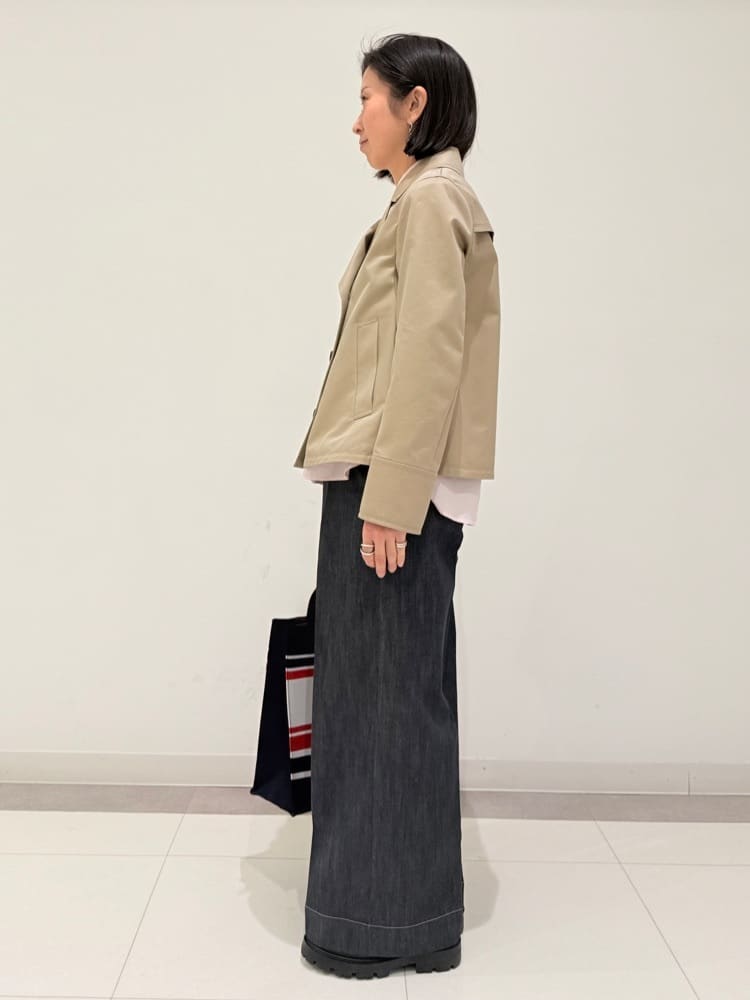 MIYAKAWAさんの「DRESSTERIOR｜【ウォッシャブル/撥水素材】Aラインショートトレンチジャケット」を使ったコーディネート