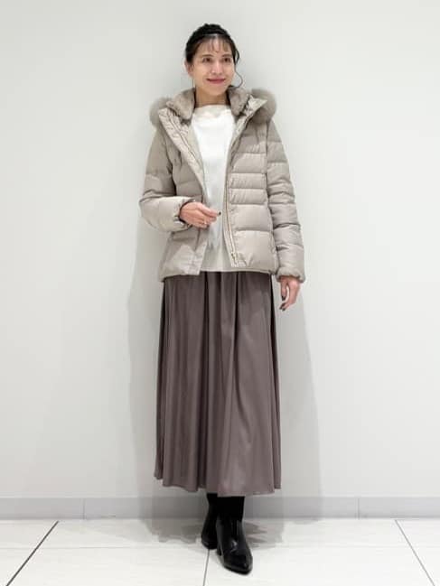 kayoさんの「INDIVI｜【名品／撥水／抗菌防臭】ショート丈リサイクルダウンコート」を使ったコーディネート