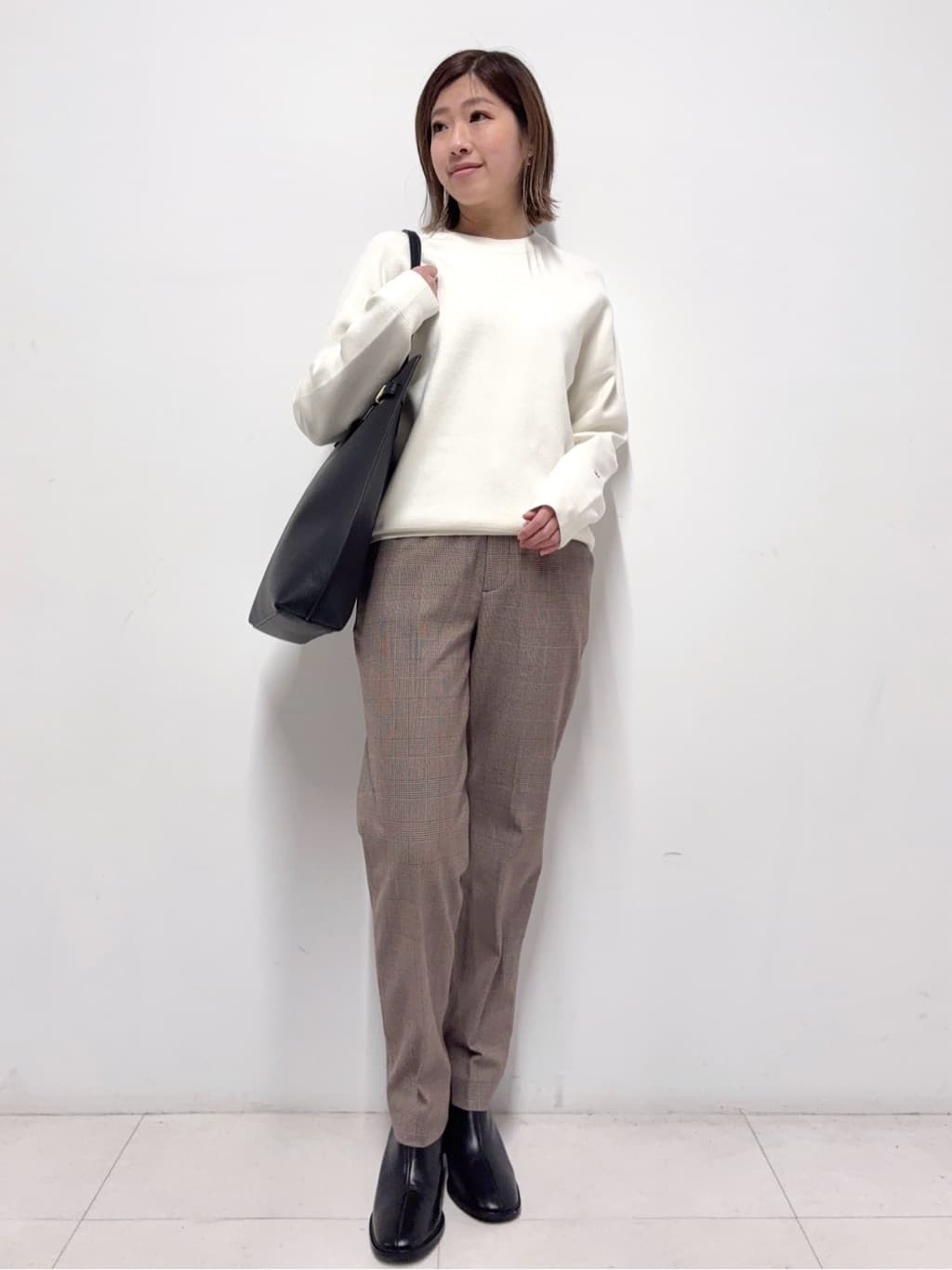 Nishijimaさんの「DRESSTERIOR｜◆ウォッシャブルコットンカシミヤプルオーバーニット」を使ったコーディネート
