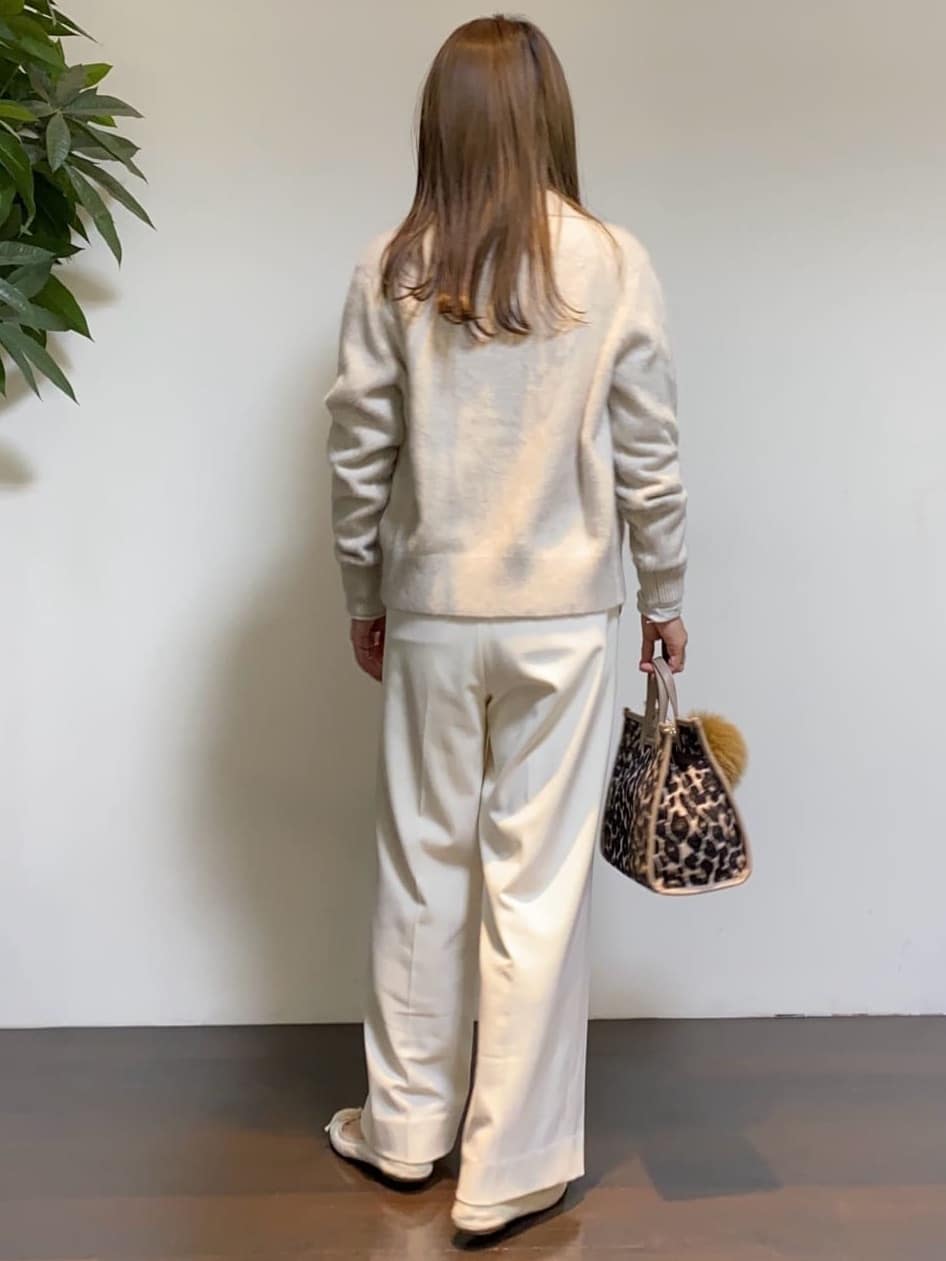 tomoさんの「UNTITLED｜【ハイネック/レイヤード/重ね着におすすめ】トリコットベロア シアーインナー」を使ったコーディネート