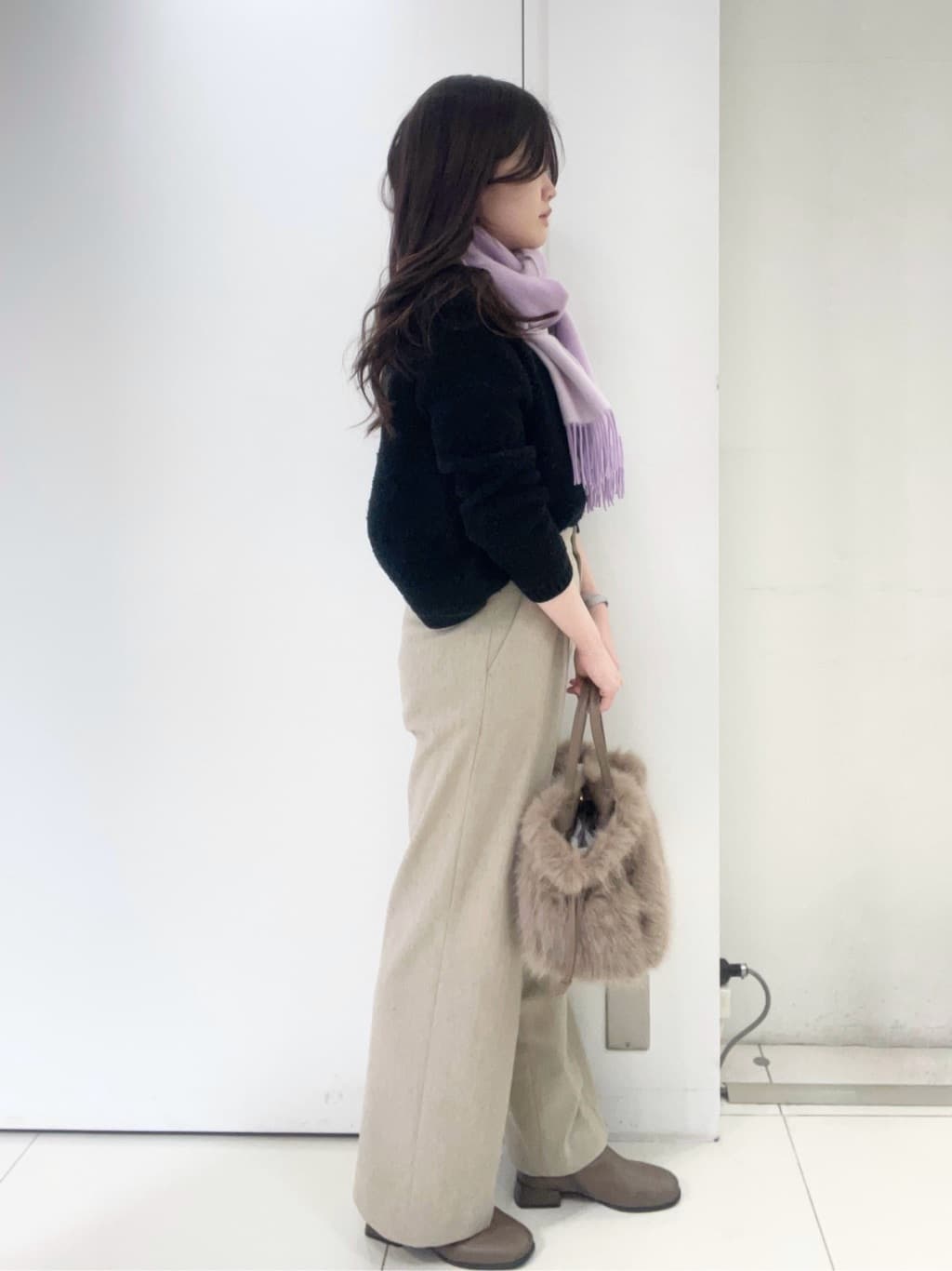 moeさんの「UNTITLED｜【ツイード調/コンパクト丈】ブークレーボートネックニット」を使ったコーディネート
