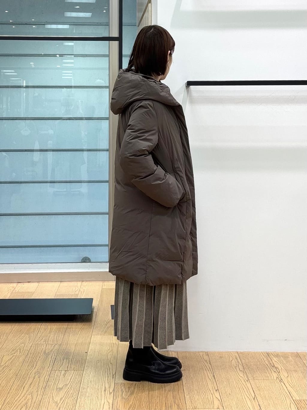 asamiさんの「INDIVI｜【洗える／カシミヤ混】ボトルネック ドルマンスリーブニット」を使ったコーディネート