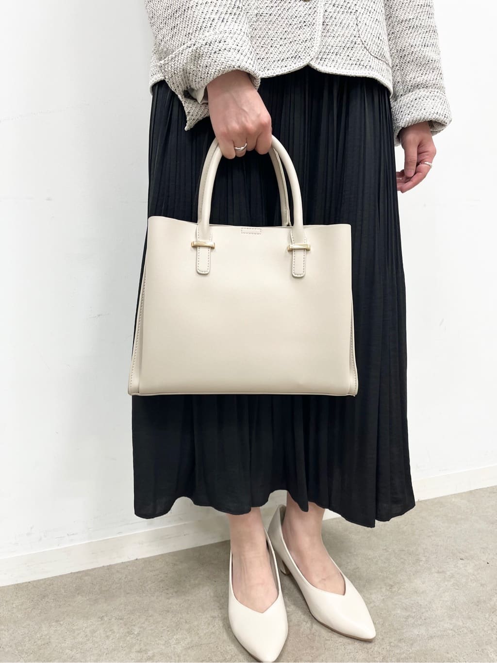 ゆっきーさんの「SHOO･LA･RUE｜【洗濯機可】上品で華やか スタンドフリルブラウス」を使ったコーディネート