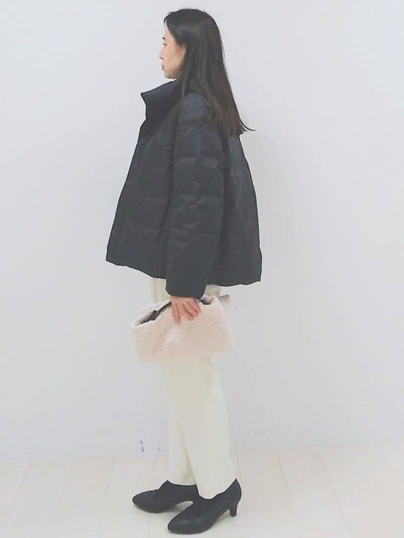 SANAさんの「Reflect｜【すっきりシルエット】ショート丈ダウンコート」を使ったコーディネート