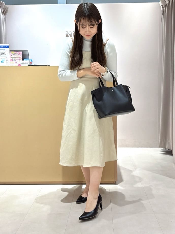 neinaさんの「ESPERANZA｜【12時間パンプス】約7.5㎝　歩きやすくて疲れにくい」を使ったコーディネート