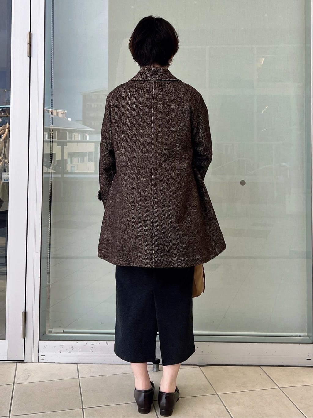 yo-koさんの「OPAQUE.CLIP｜ヘリンボーンステンカラーコート」を使ったコーディネート