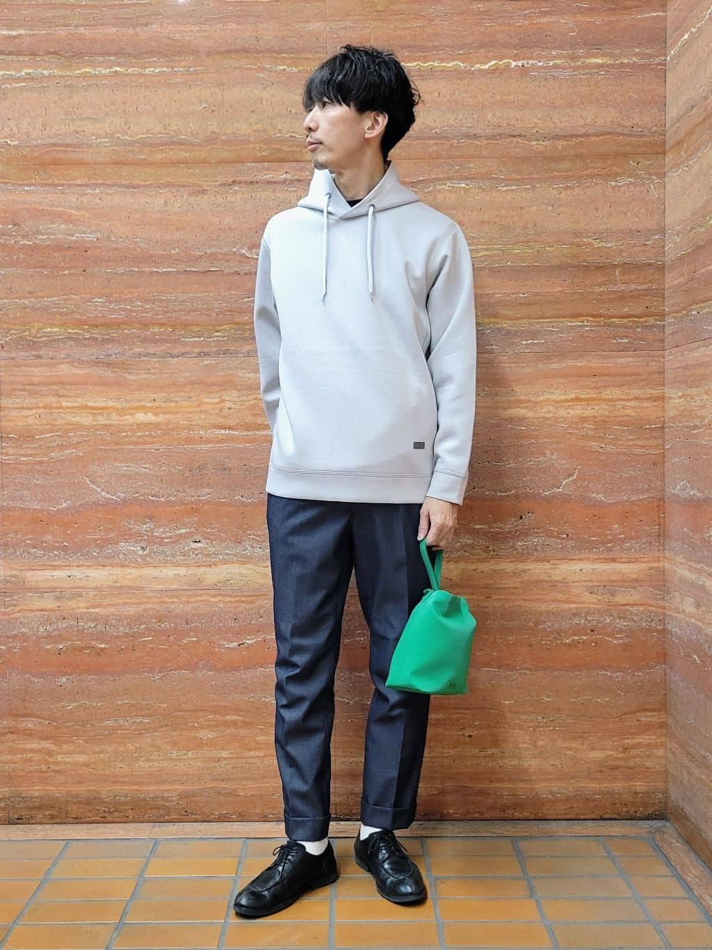 piroyaさんの「TAKEO KIKUCHI｜エアダン プルオーバー パーカー」を使ったコーディネート