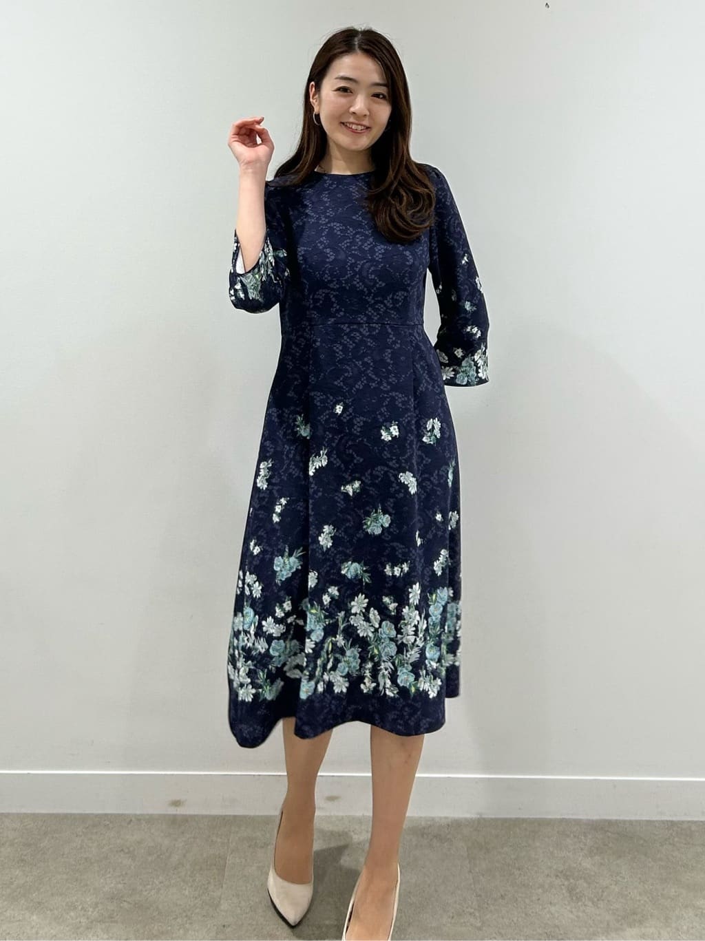 hayaseさんの「SunaUna｜【SS～L】レースプリントワンピース」を使ったコーディネート