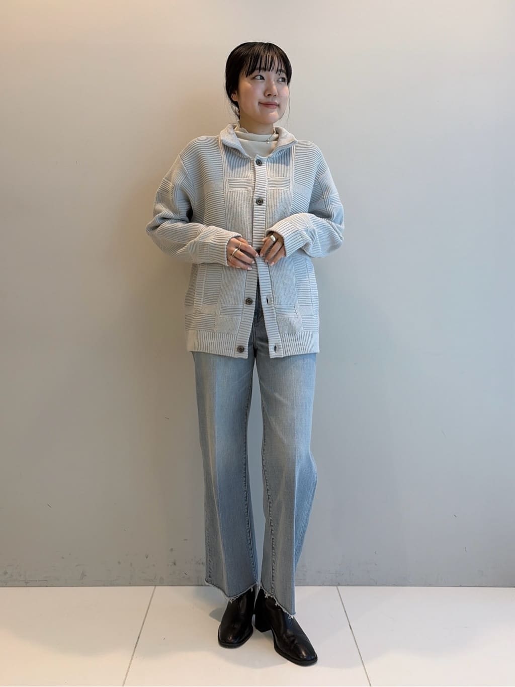 Akutagawaさんの「TAKEO KIKUCHI｜畦編みチェック ニットカーディガン」を使ったコーディネート