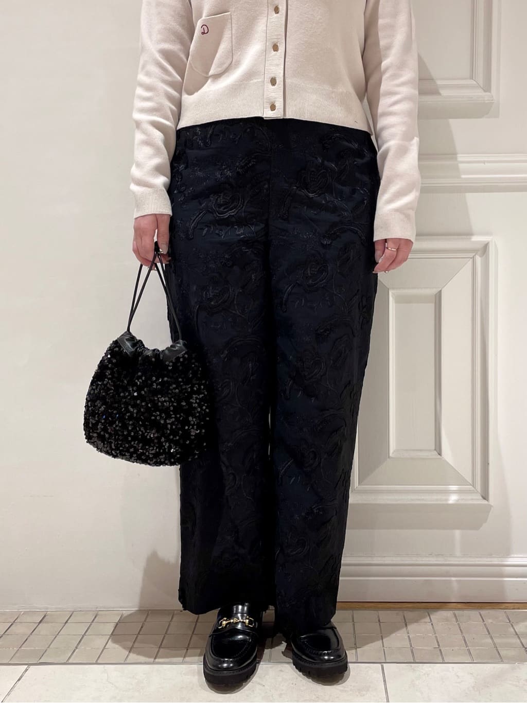 minowaさんの「DRESSTERIOR｜◆ウォッシャブルコットンカシミヤカーディガン」を使ったコーディネート