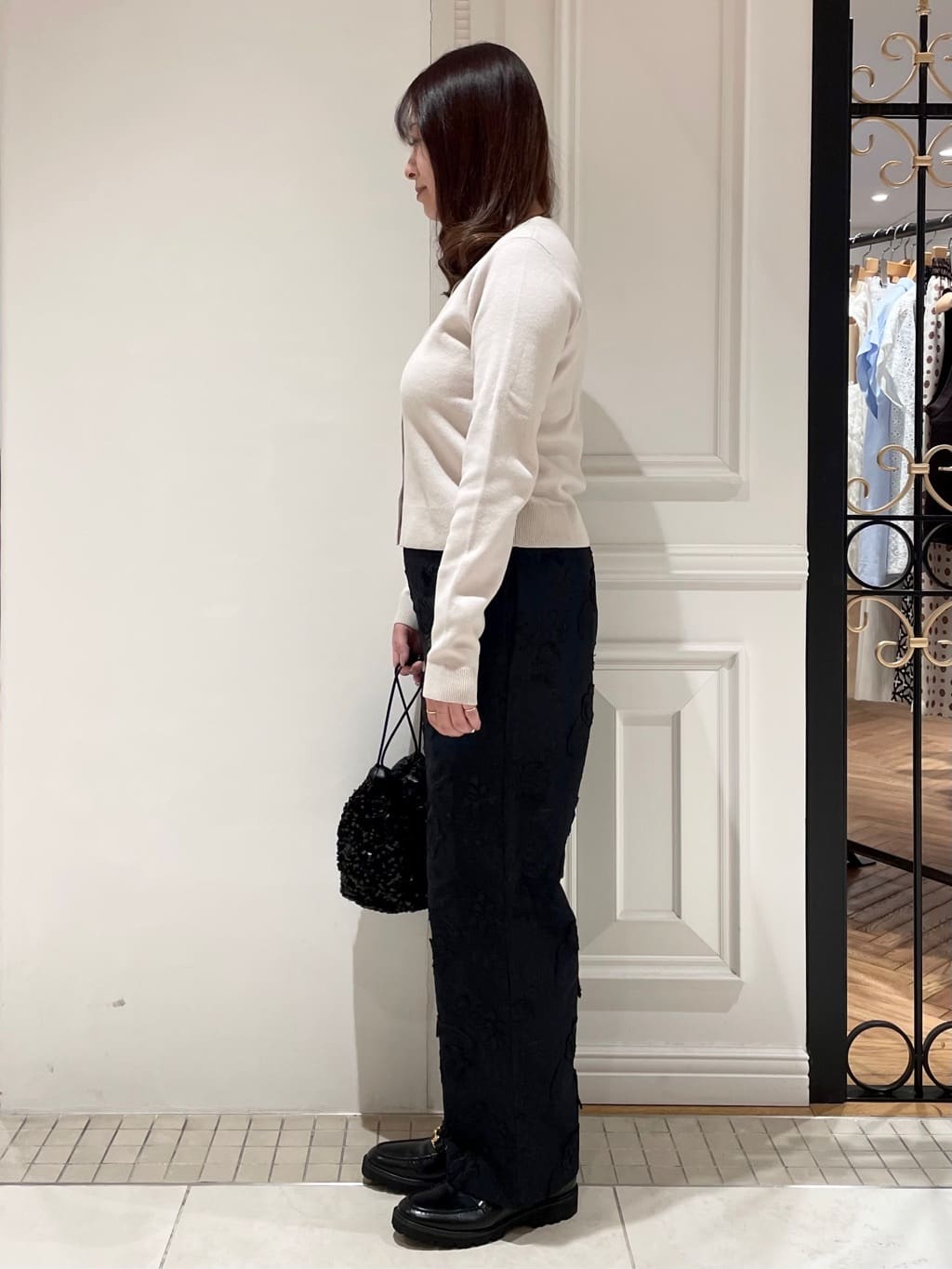 minowaさんの「DRESSTERIOR｜◆ウォッシャブルコットンカシミヤカーディガン」を使ったコーディネート