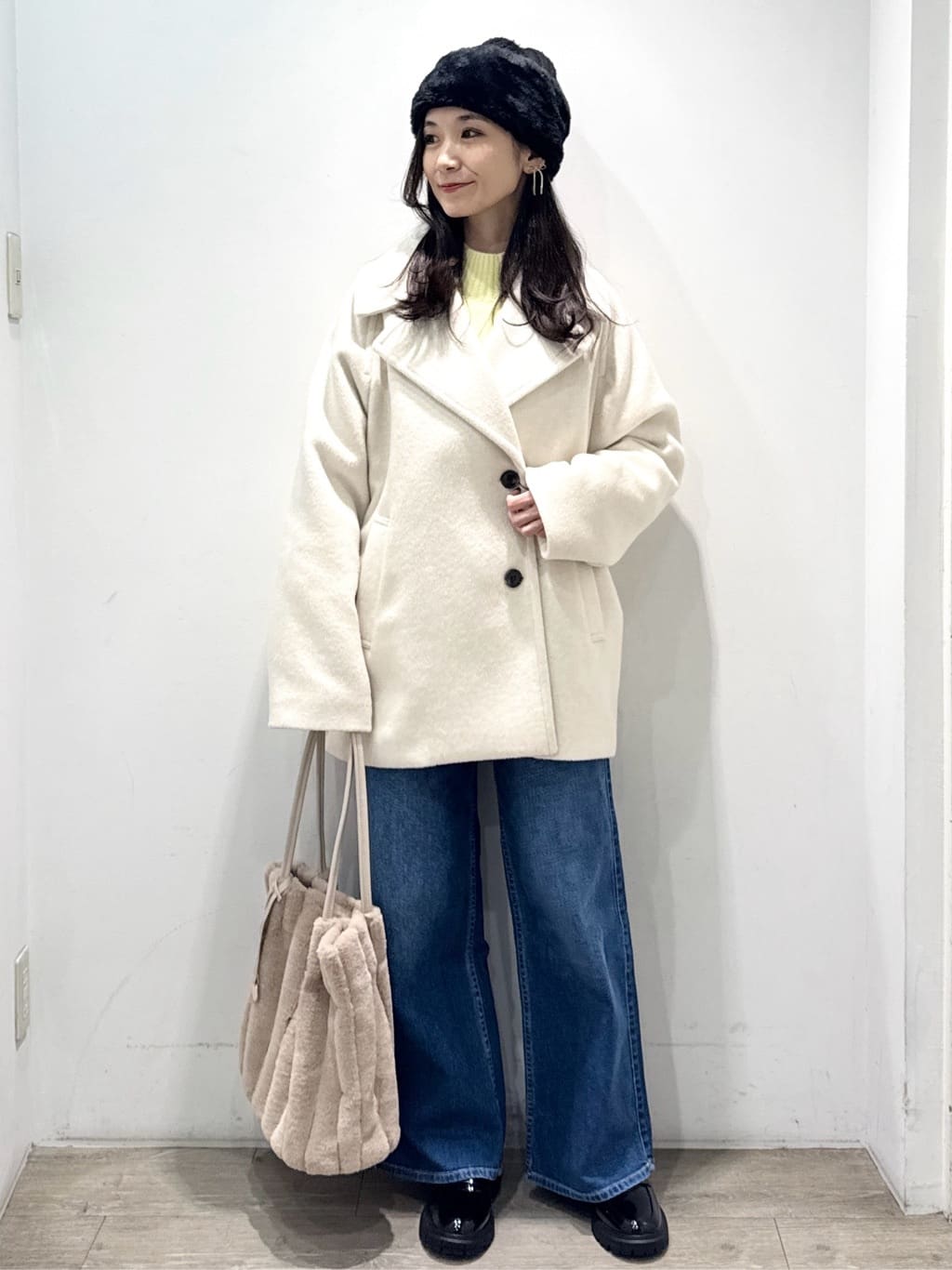 yuicciさんの「OPAQUE.CLIP｜カシミヤブレンドウールミドルピーコート」を使ったコーディネート