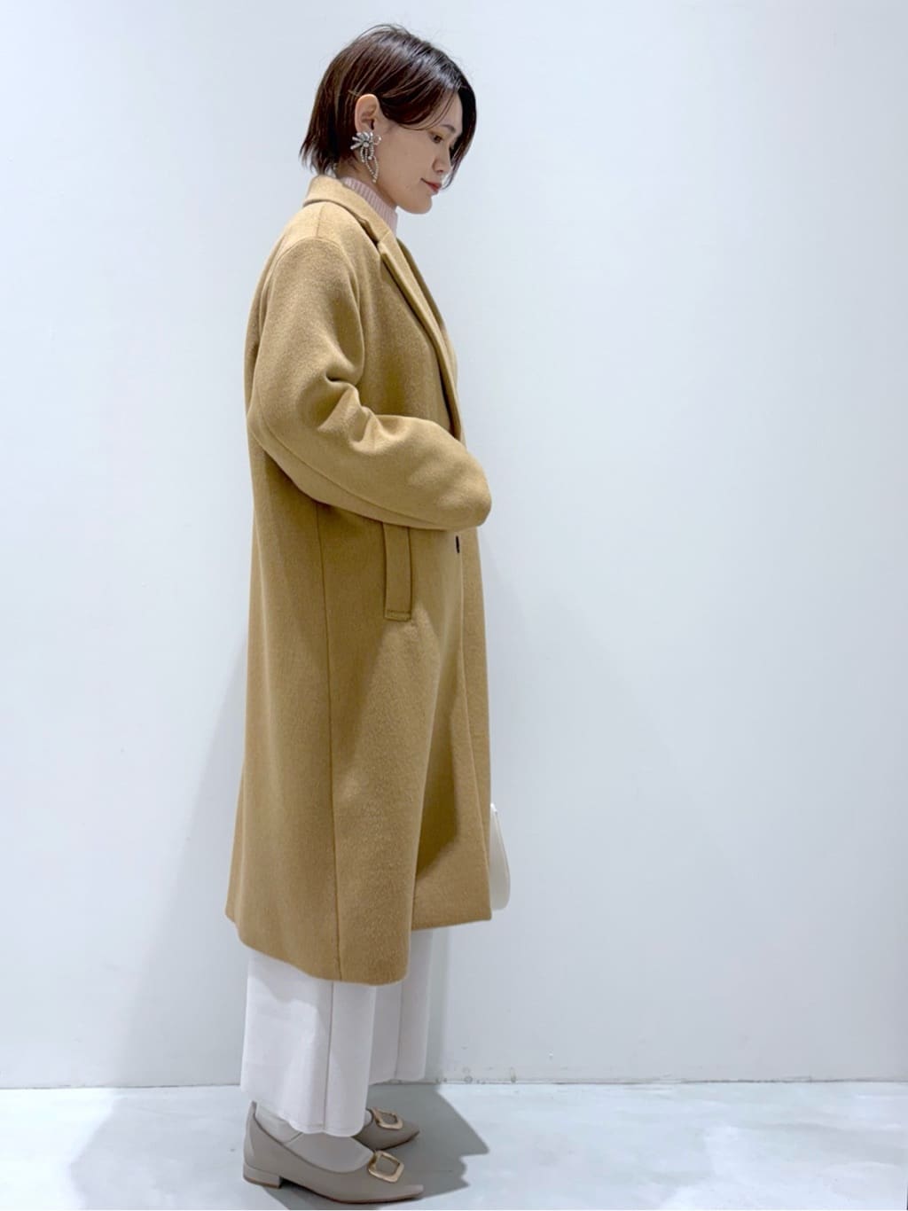 こじさんの「OPAQUE.CLIP｜カシミヤブレンドウールチェスターコート」を使ったコーディネート