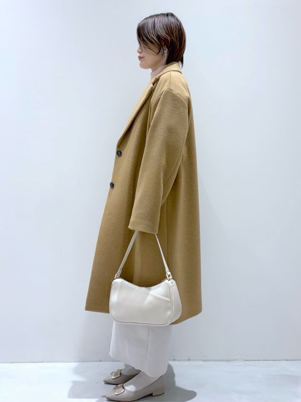 こじさんの「OPAQUE.CLIP｜カシミヤブレンドウールチェスターコート」を使ったコーディネート