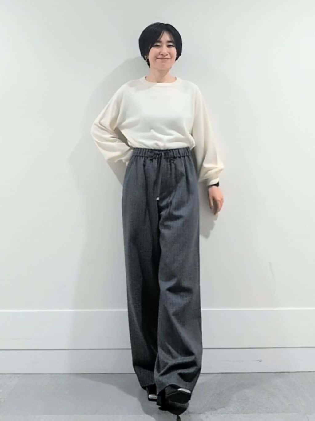 ミズタさんの「UNTITLED｜【8色展開／コンパクト丈】レーヨン混 コクーンニット」を使ったコーディネート