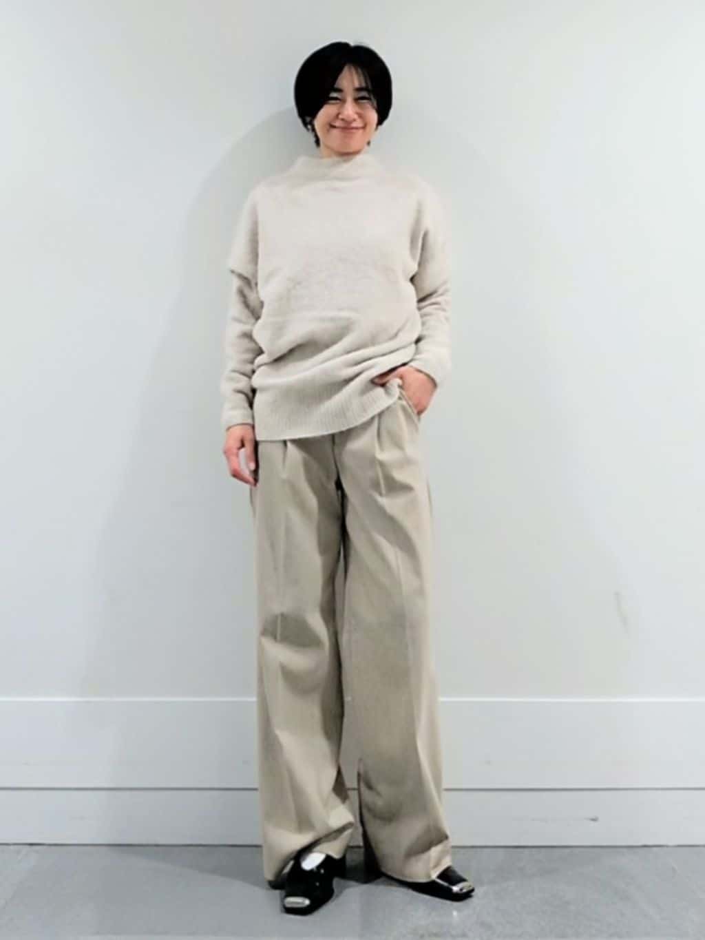 ミズタさんの「UNTITLED｜【大人な品格/ふわふわニット】フォックスカシミヤ コクーンニット」を使ったコーディネート