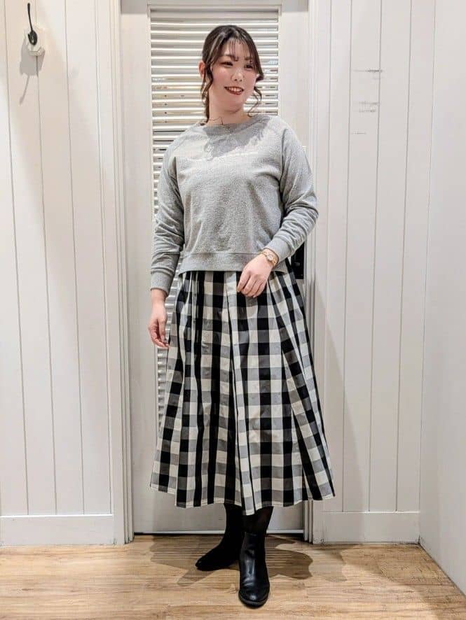 ayakaさんの「Dessin｜【洗える】ラグラン切り替えミニロゴカットソー」を使ったコーディネート