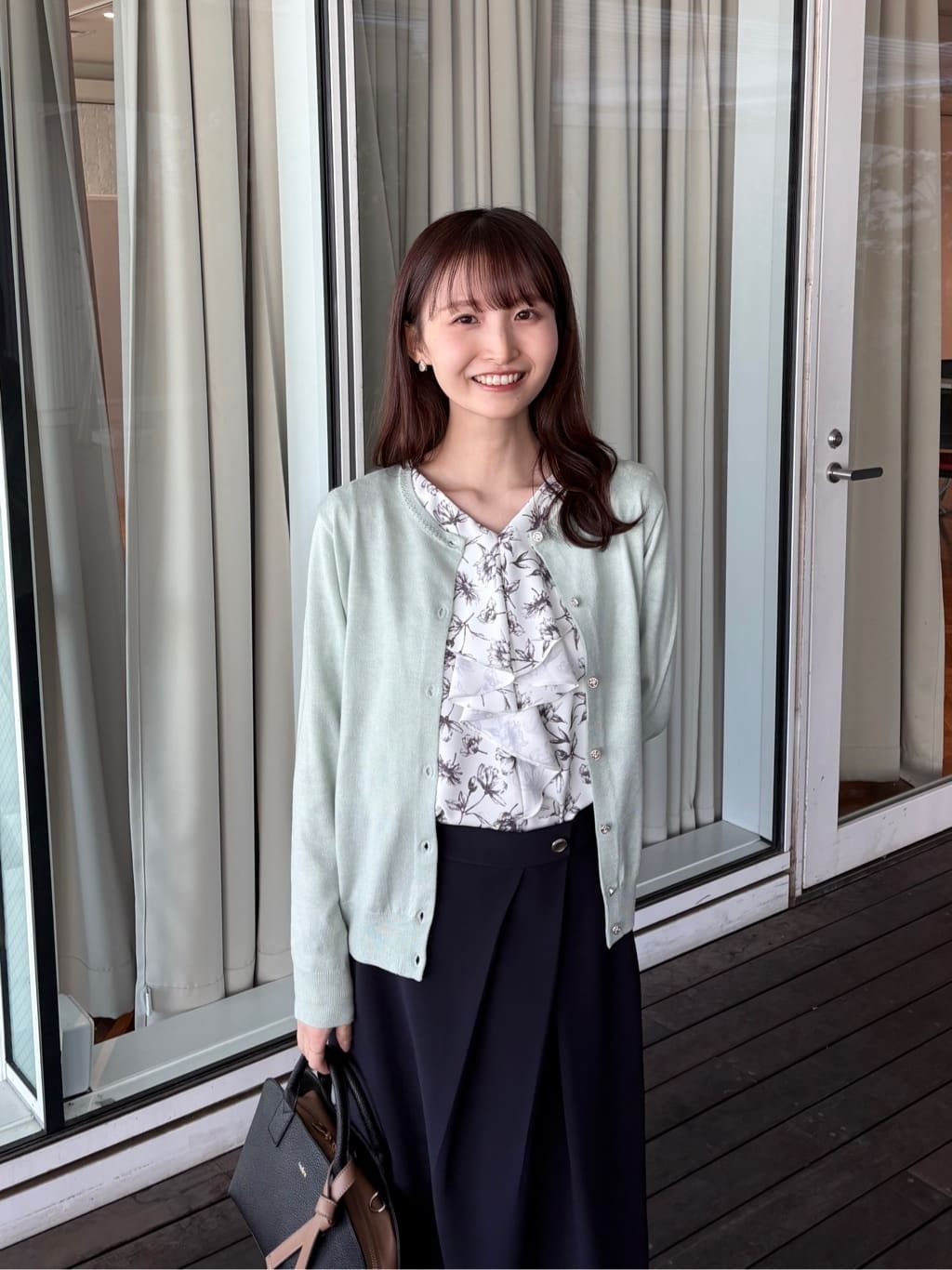みさかさんの「index｜柄編みクルーネックカーディガン【洗濯機OK】《7col》」を使ったコーディネート