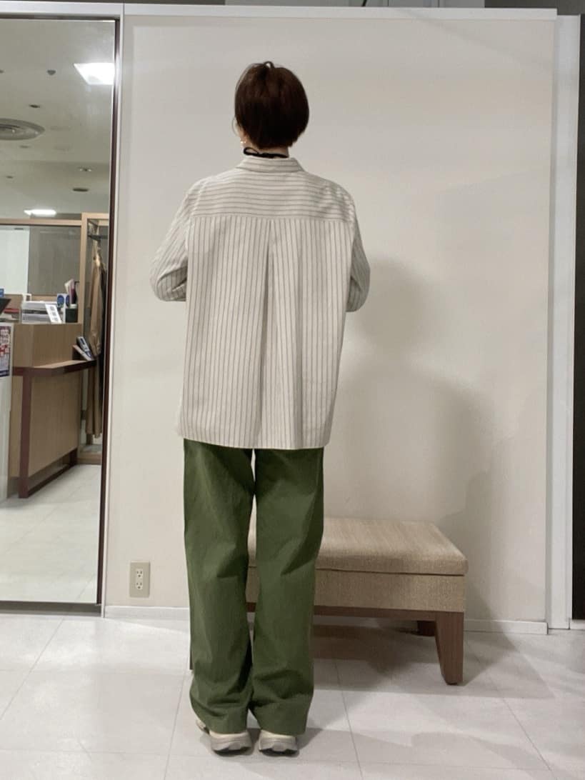 IWAMOさんの「UNTITLED｜【コットン100/洗える】サテンベイカーパンツ」を使ったコーディネート