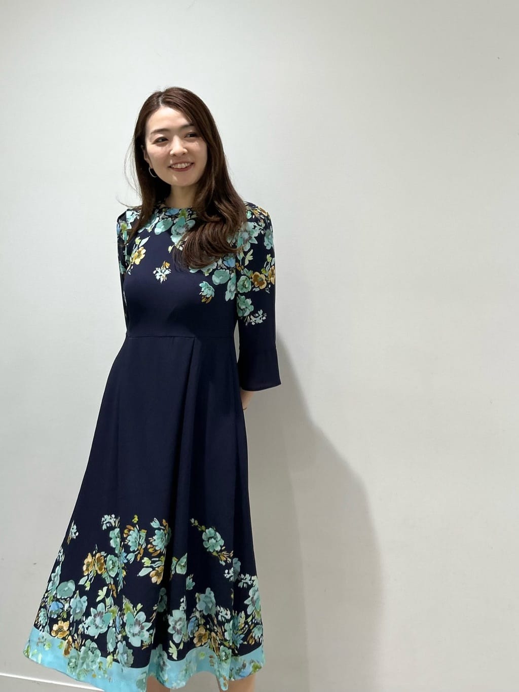 hayaseさんの「SunaUna｜【手洗い可】花柄パネルワンピース」を使ったコーディネート