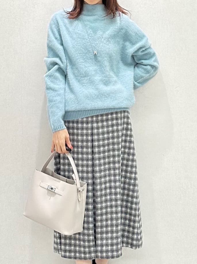 Miwaさんの「UNTITLED｜【ふんわり/タイト見え】シャギーチェックスカート」を使ったコーディネート