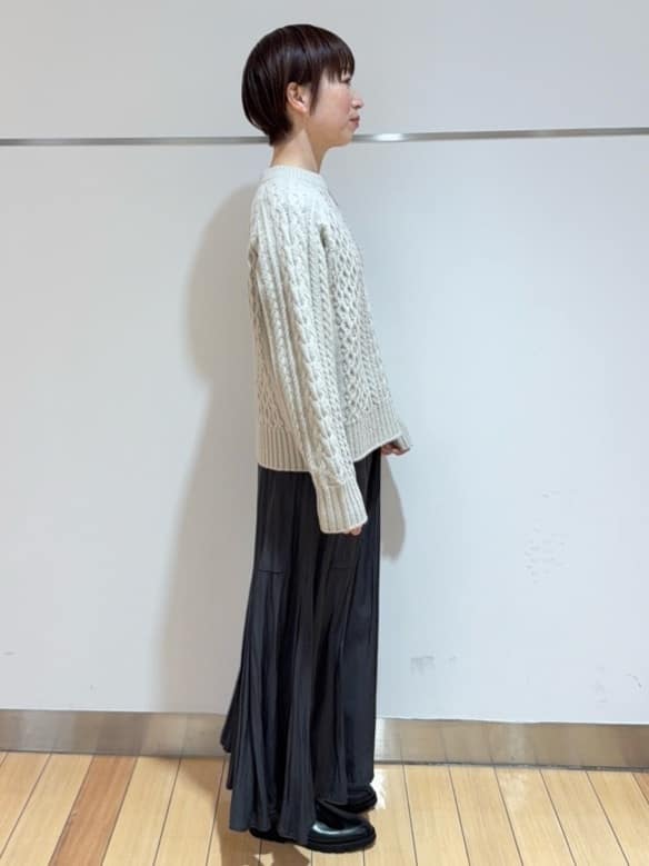 あやさんの「UNTITLED｜【洗える】スポンディッシュ ケーブル柄ニット」を使ったコーディネート
