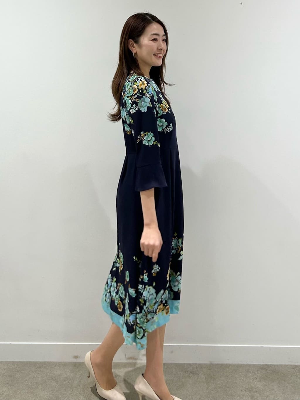 hayaseさんの「SunaUna｜【手洗い可】花柄パネルワンピース」を使ったコーディネート