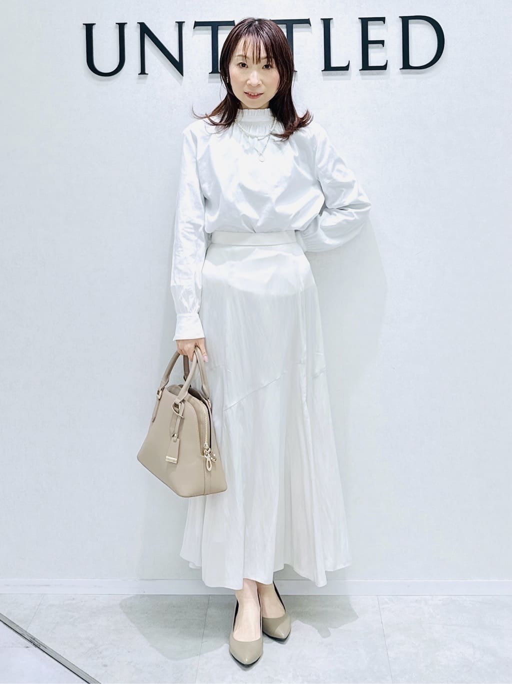 Miwaさんの「UNTITLED｜◆【コットン100/洗える】シャーリングフリルネックブラウス」を使ったコーディネート