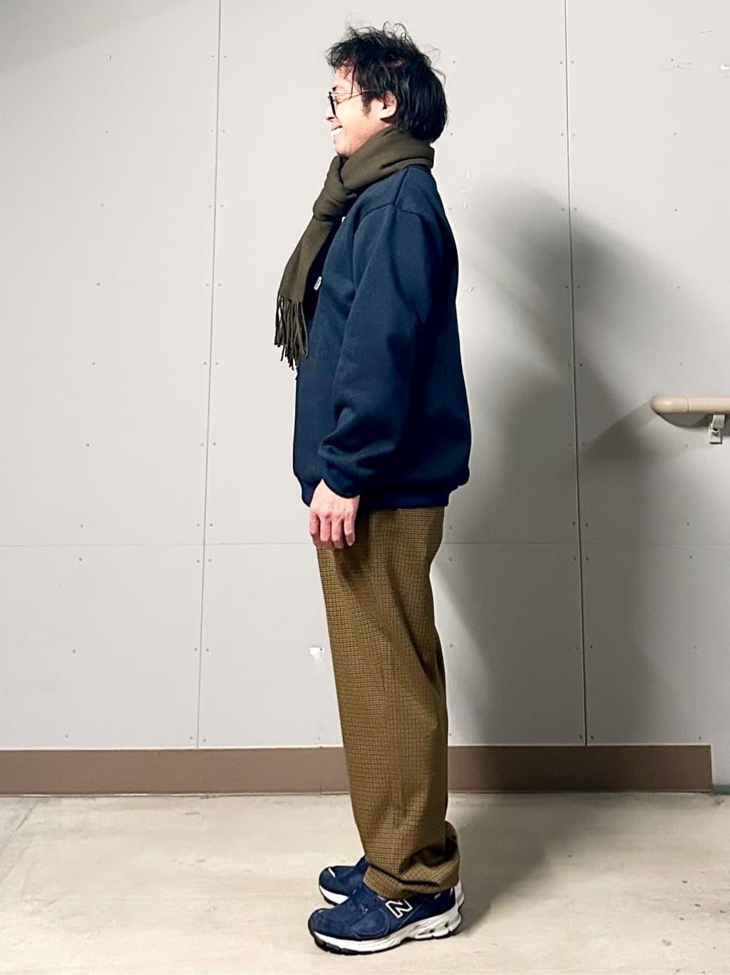 KENJI Iさんの「THE SHOP TK｜【裏起毛で暖かい】レトロフリーススウェット 洗濯機OK」を使ったコーディネート