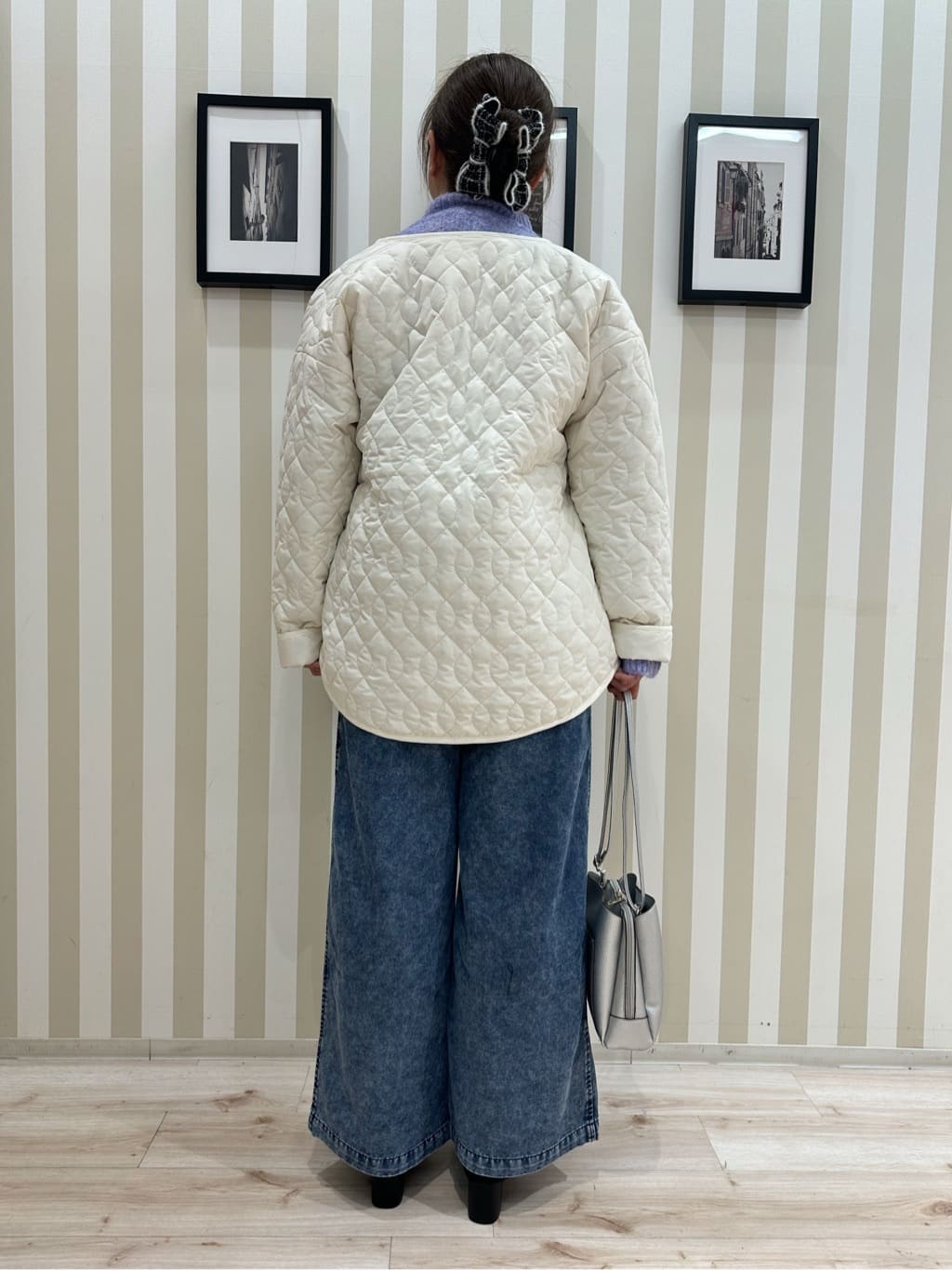 みさぼうさんの「SHOO･LA･RUE｜【洗濯機可/S-LL/撥水】ゴールドパーツで上品に 大人が着たい ノーカラーキルトジャケット」を使ったコーディネート