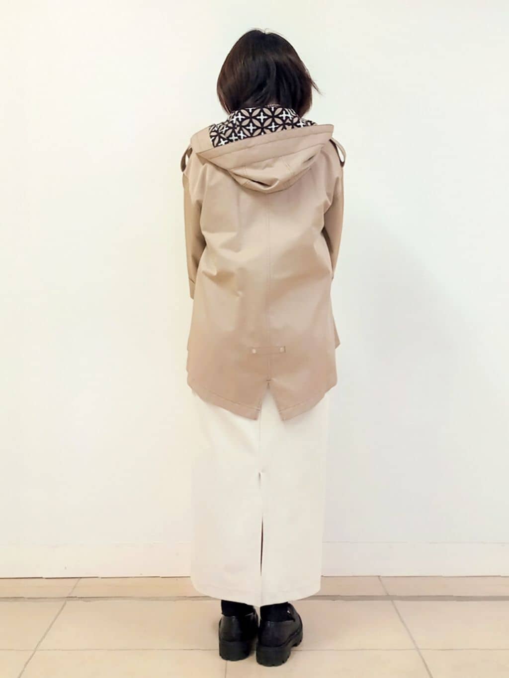 emiさんの「DRESSTERIOR｜◆【洗える/ポケット付き】ストレッチナロースカート」を使ったコーディネート