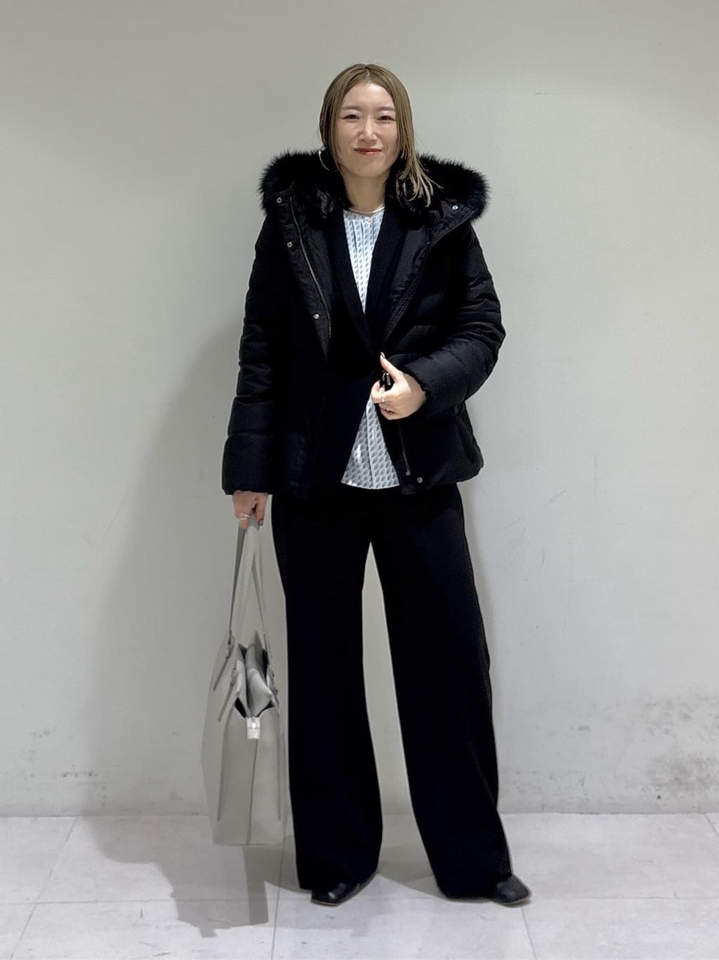 kotakiさんの「INDIVI｜【名品／撥水／抗菌防臭】ショート丈リサイクルダウンコート」を使ったコーディネート