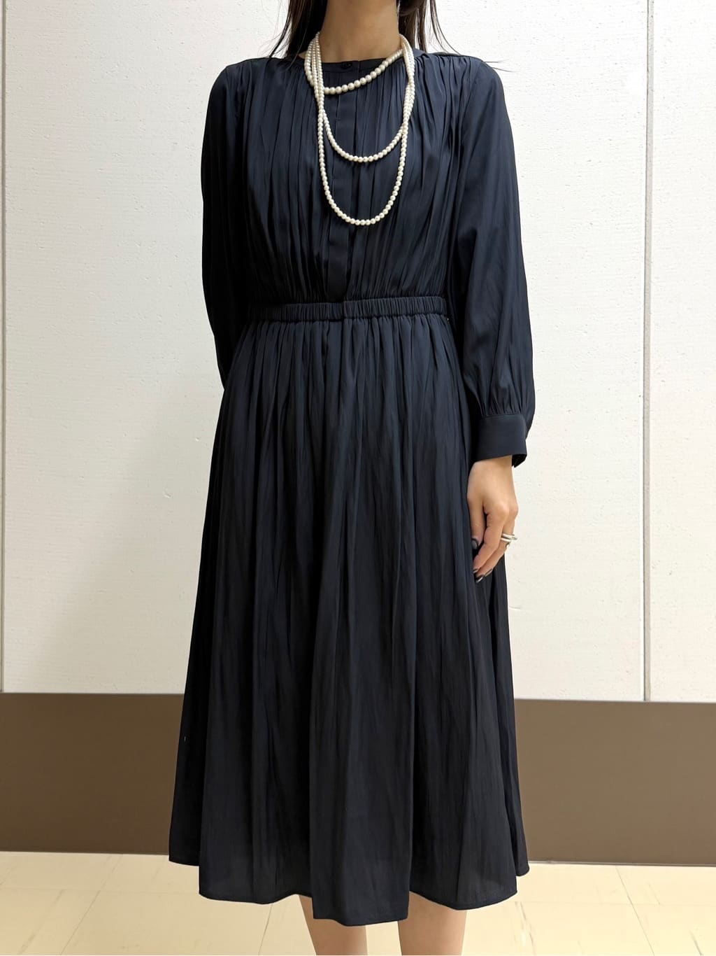 mamiさんの「INDIVI｜【洗える】ギャザーフレアワンピース」を使ったコーディネート