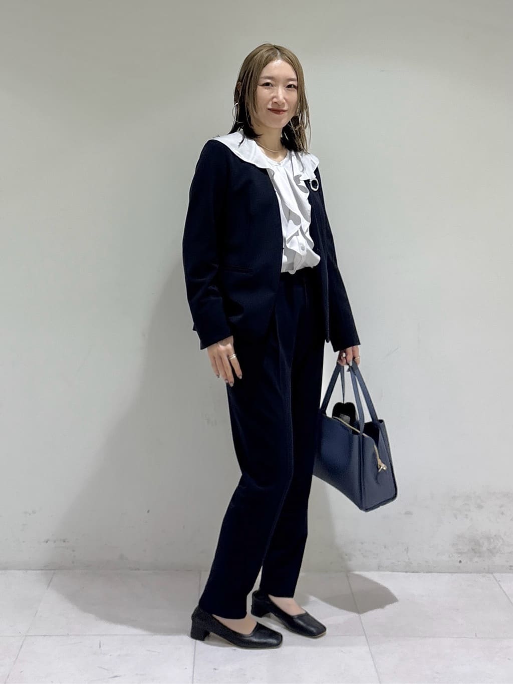 kotakiさんの「INDIVI｜【通勤スーツ／洗える】ストレッチカラーレスジャケット」を使ったコーディネート