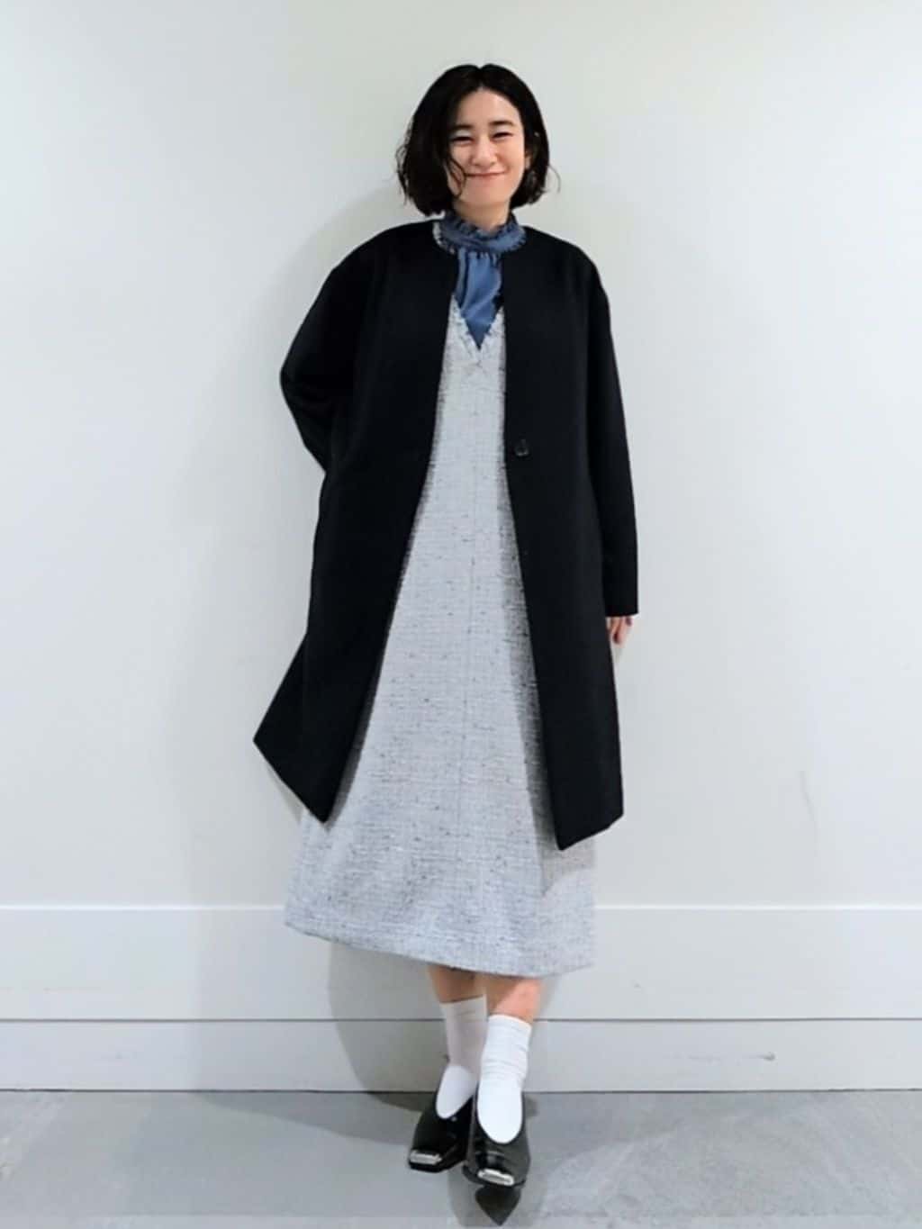 ミズタさんの「UNTITLED｜【エレガント/お仕事着にも】スタンドフリルネック ブラウス」を使ったコーディネート