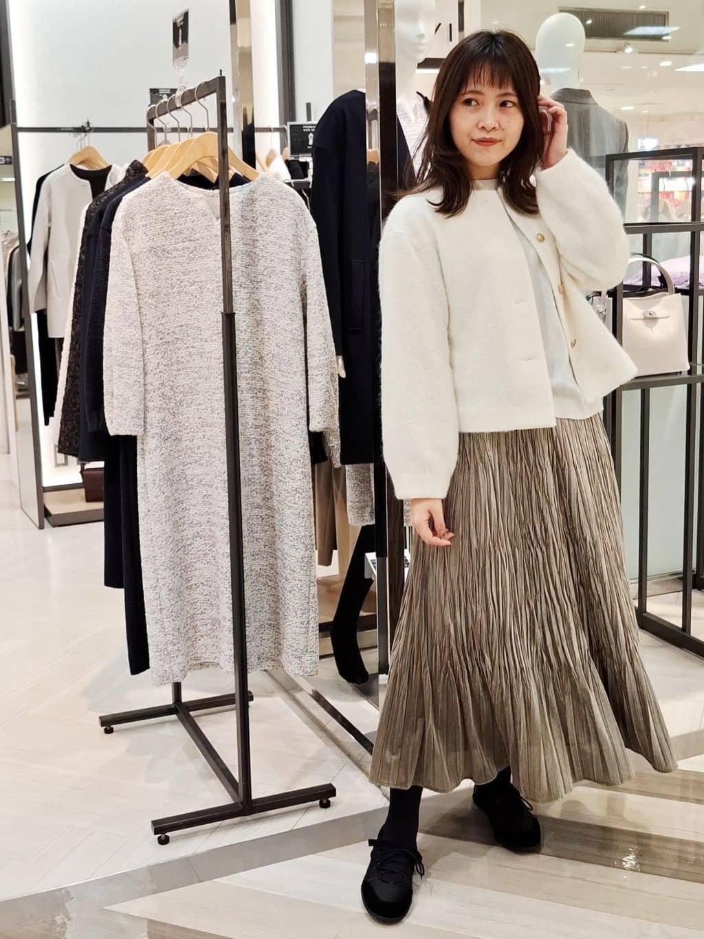 YuKaRiさんの「UNTITLED｜【着回しが効く／オンオフアウター】ウールショートコート」を使ったコーディネート