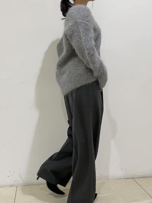 watanabeさんの「UNTITLED｜【ゆったり】アルパカ混シャギー カーディガン」を使ったコーディネート
