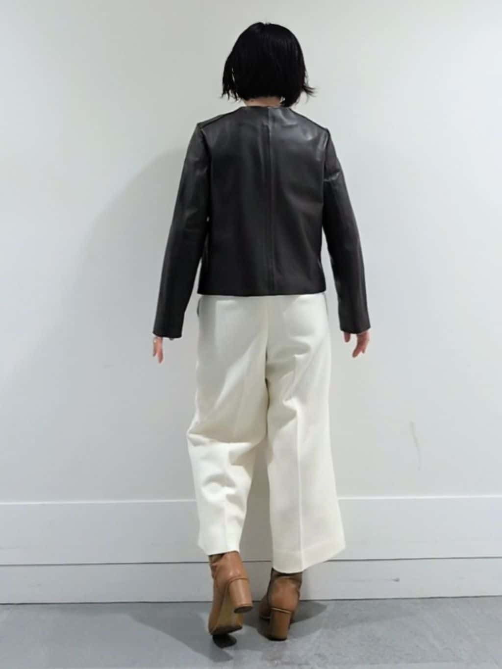ミズタさんの「UNTITLED｜【着丈短め/柔らかな質感】ラムレザージャケット」を使ったコーディネート