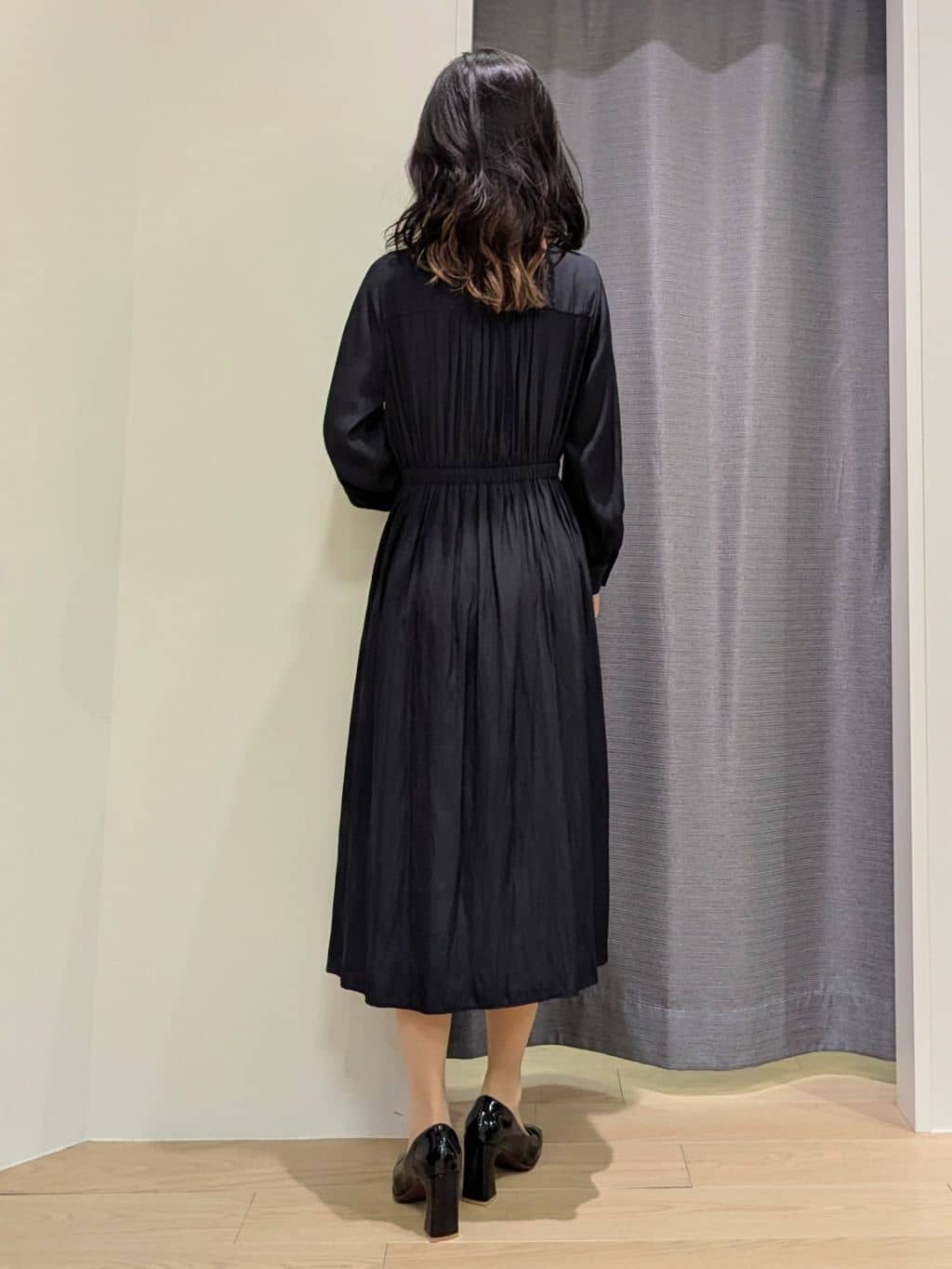 miiさんの「INDIVI｜【合皮／ミドルサイズ】春カラーフォルムバッグ」を使ったコーディネート