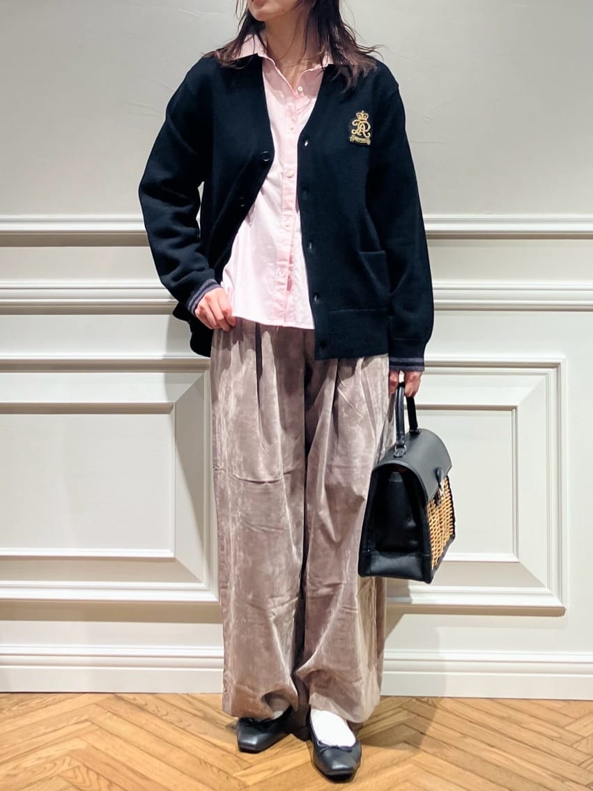 TSUKUIさんの「DRESSTERIOR｜ウォッシャブル エンブレムカーディガン」を使ったコーディネート