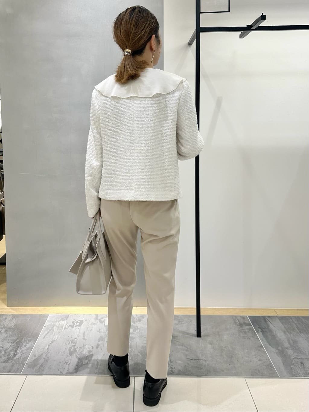 MAIさんの「INDIVI｜【洗える】ラッフルサテンブラウス」を使ったコーディネート