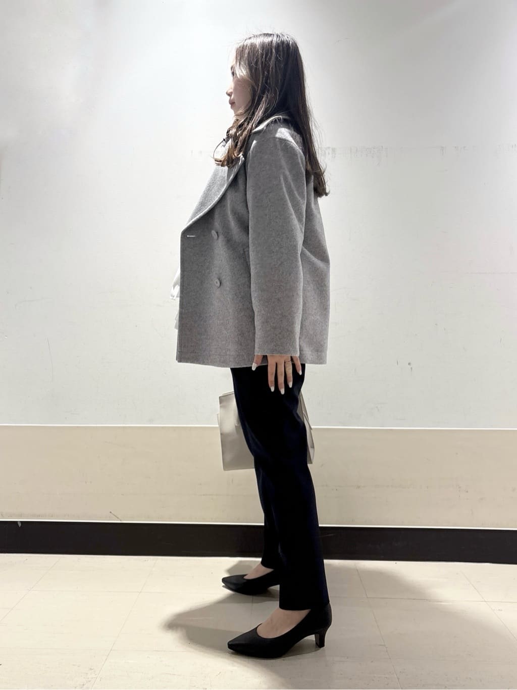 kahoさんの「INDIVI｜【軽やか／ゆったり】ウール混ショートトレンチコート」を使ったコーディネート