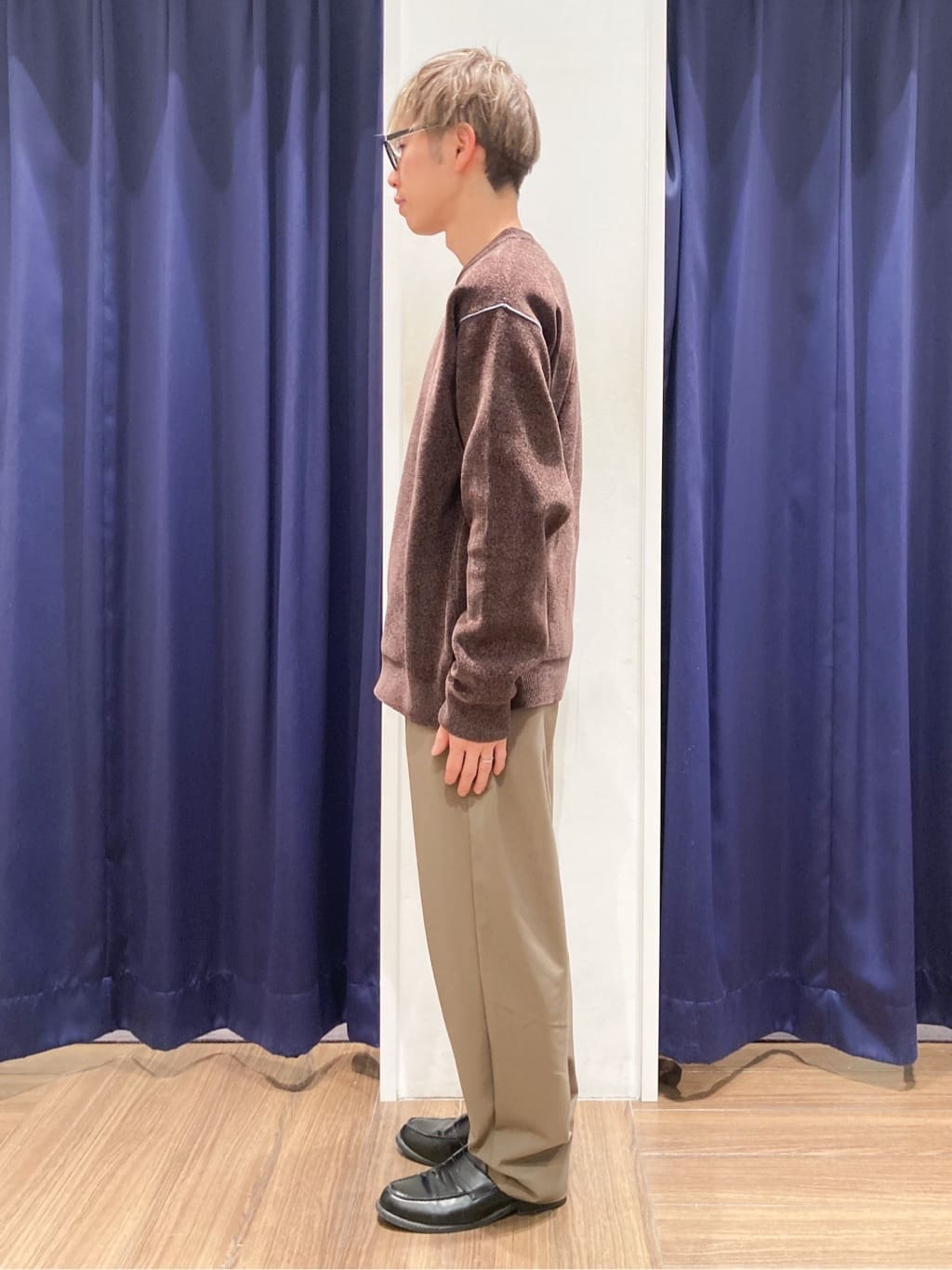 つーじーさんの「THE SHOP TK｜【包み込まれるような柔らかさ】配色モールニット 洗濯機OK」を使ったコーディネート