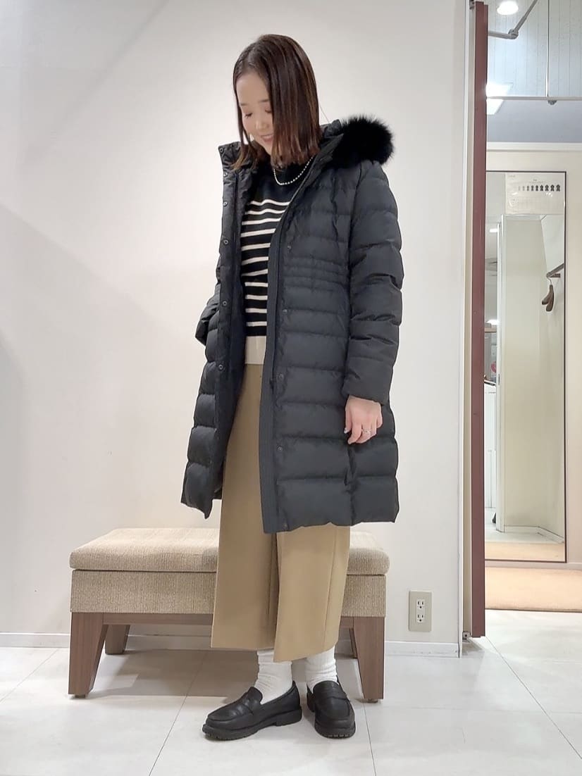 YUIさんの「UNTITLED｜【はっ水機能/フード取り外し可/防寒】ロングダウンコート」を使ったコーディネート