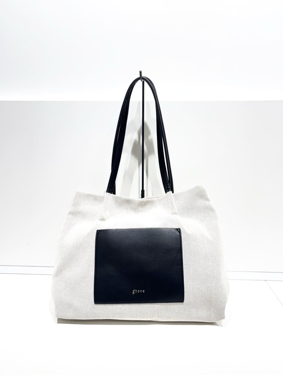 miさんの「grove｜【A4】タックポケ3層トート」を使ったコーディネート