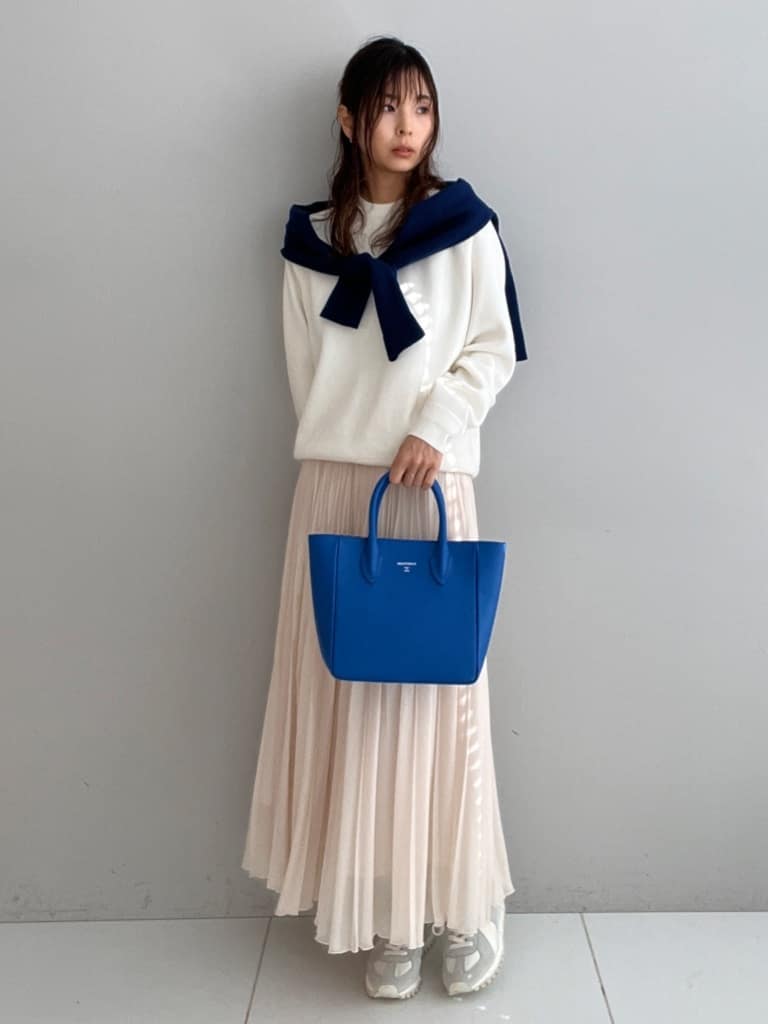 misaさんの「DRESSTERIOR｜◆ウォッシャブルコットンカシミヤプルオーバーニット」を使ったコーディネート
