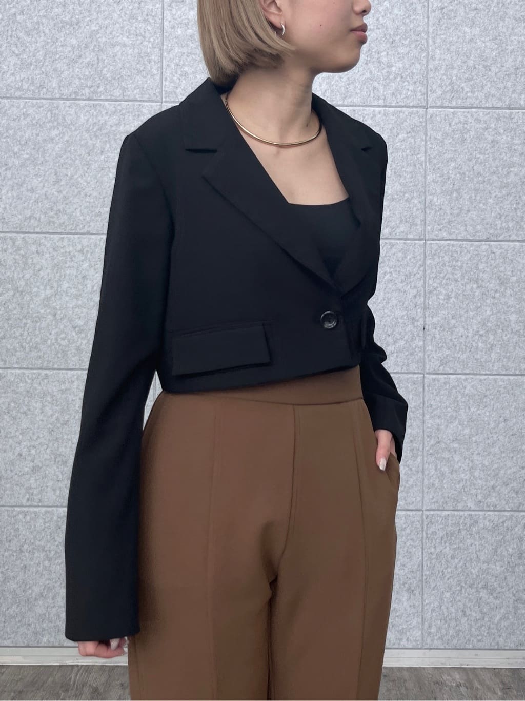 Harukaさんの「INDIVI｜クロップドジャケット」を使ったコーディネート