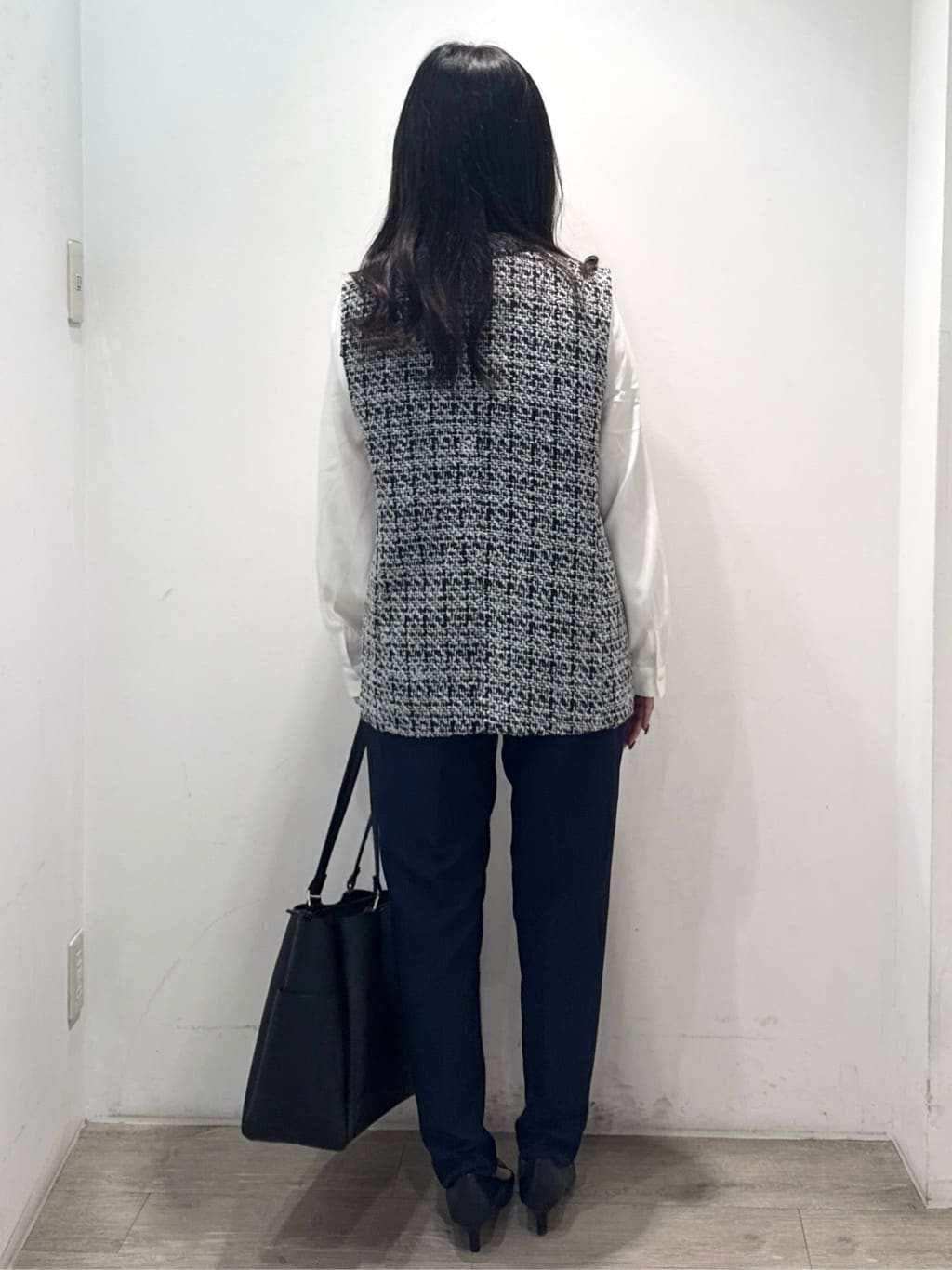 yuicciさんの「OPAQUE.CLIP｜《通勤対応》ツイードジレ【洗える】」を使ったコーディネート