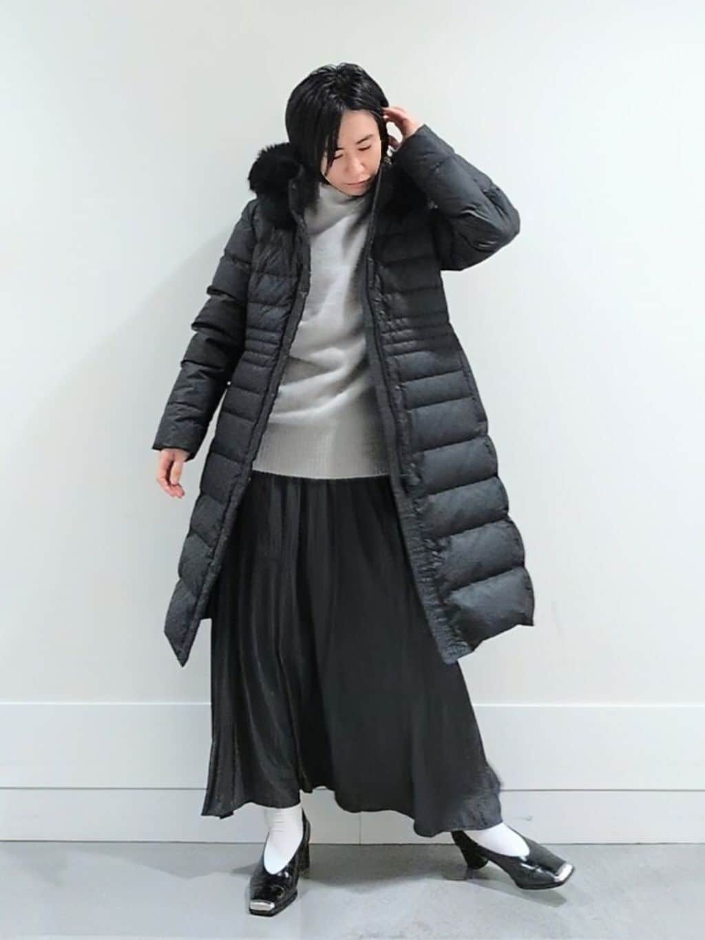 ミズタさんの「UNTITLED｜【はっ水機能/フード取り外し可/防寒】ロングダウンコート」を使ったコーディネート