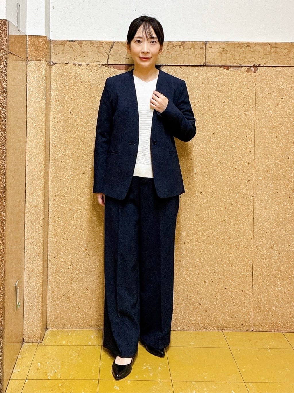 hattoriさんの「INDIVI｜【ウール混ラメ素材】Vネック煌めきニット」を使ったコーディネート